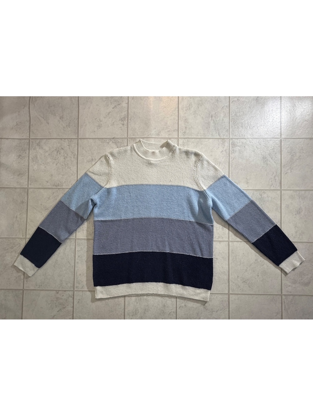 ELLE XL Colorblock Knit Sweater in Blue and White